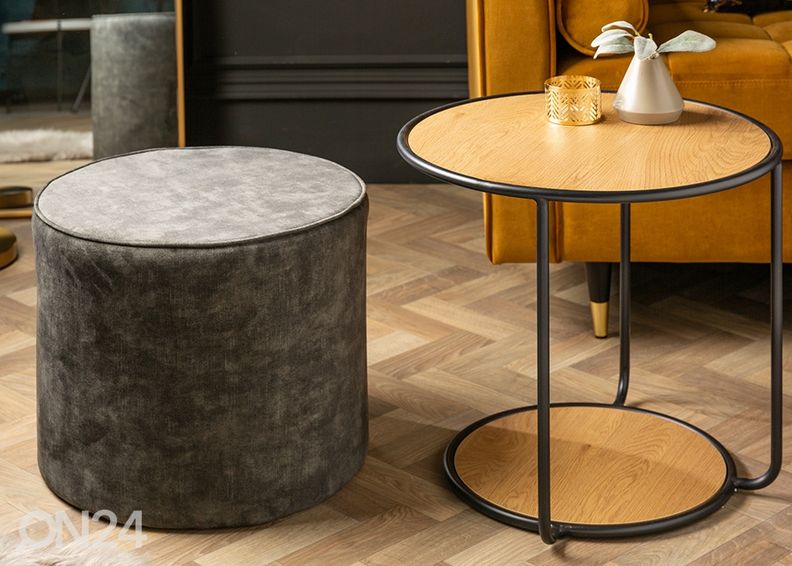 Sivupöytä ja rahi Studio kuvasuurennos