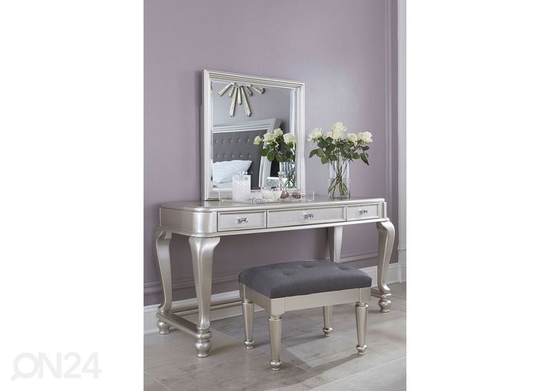 Sivupöytä / kampauspöytä kuvasuurennos