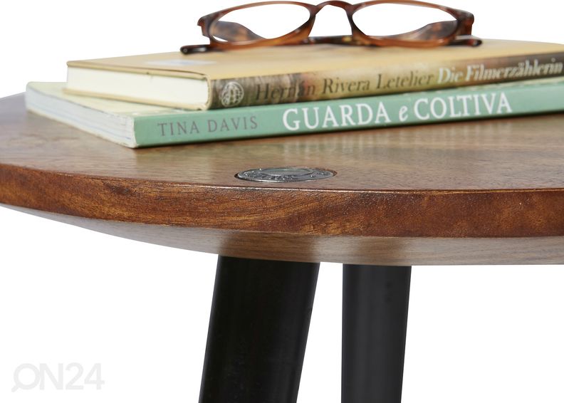 Sivupöytä Tom Tailor kuvasuurennos