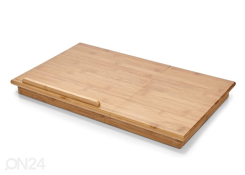 Tarjoilualusta kirjatelineellä kuvasuurennos