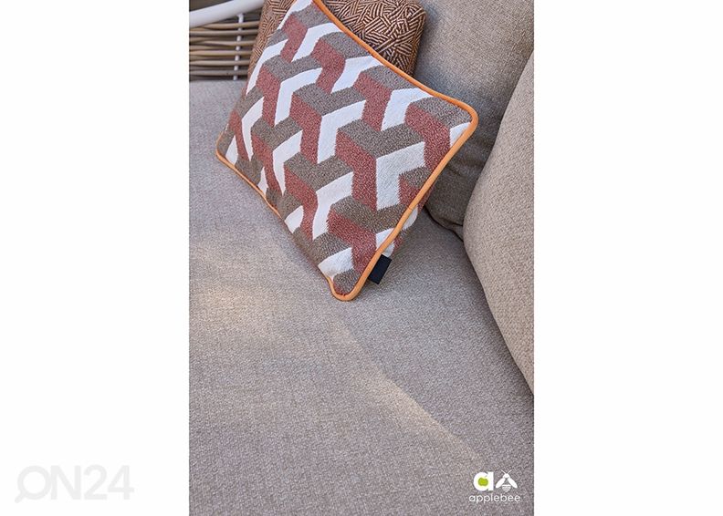 Ulkosohva Milou kuvasuurennos