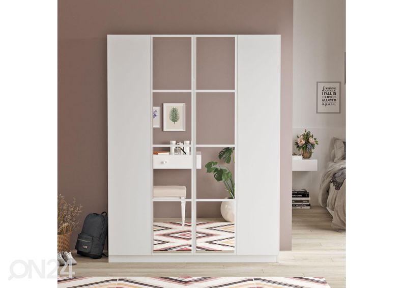 Vaatekaappi kuvasuurennos