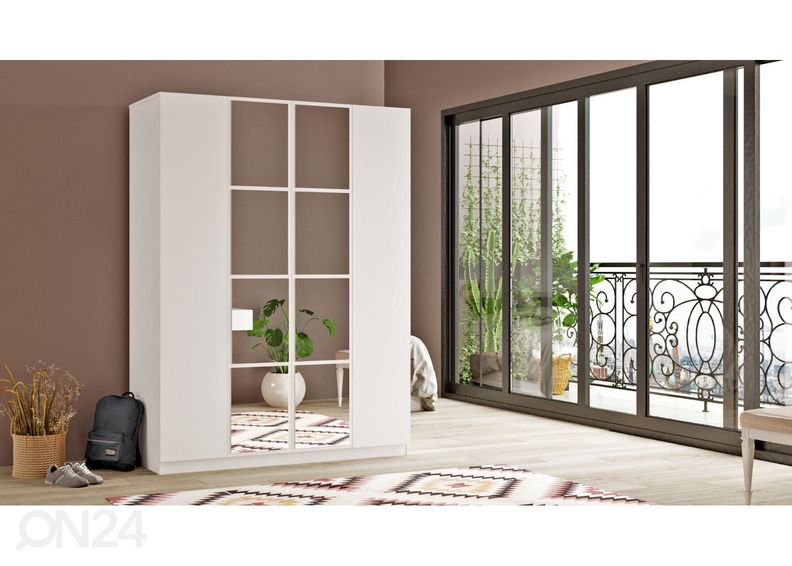 Vaatekaappi kuvasuurennos