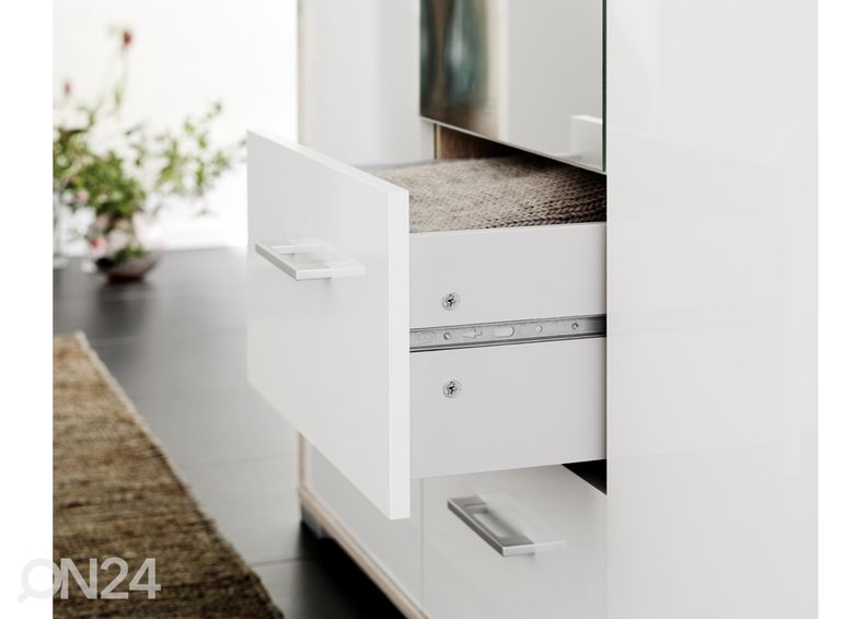 Vaatekaappi HOMELINE kuvasuurennos