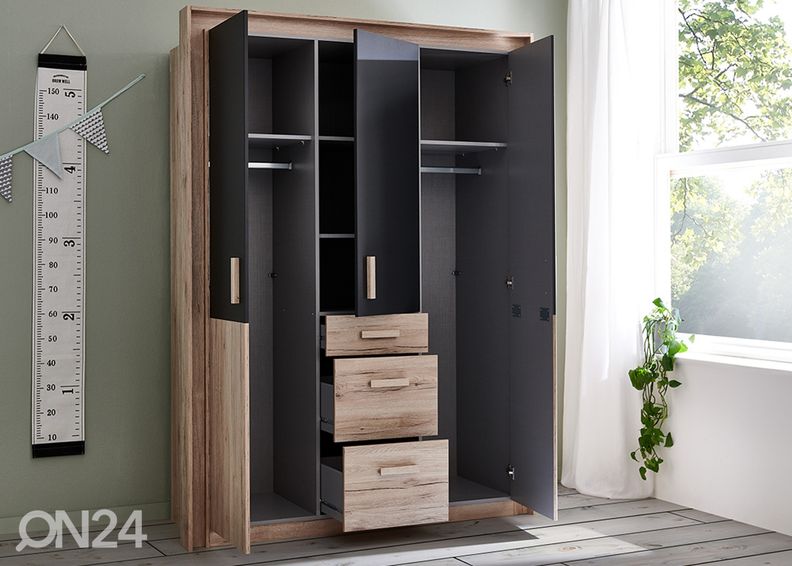 Vaatekaappi Kiruna kuvasuurennos