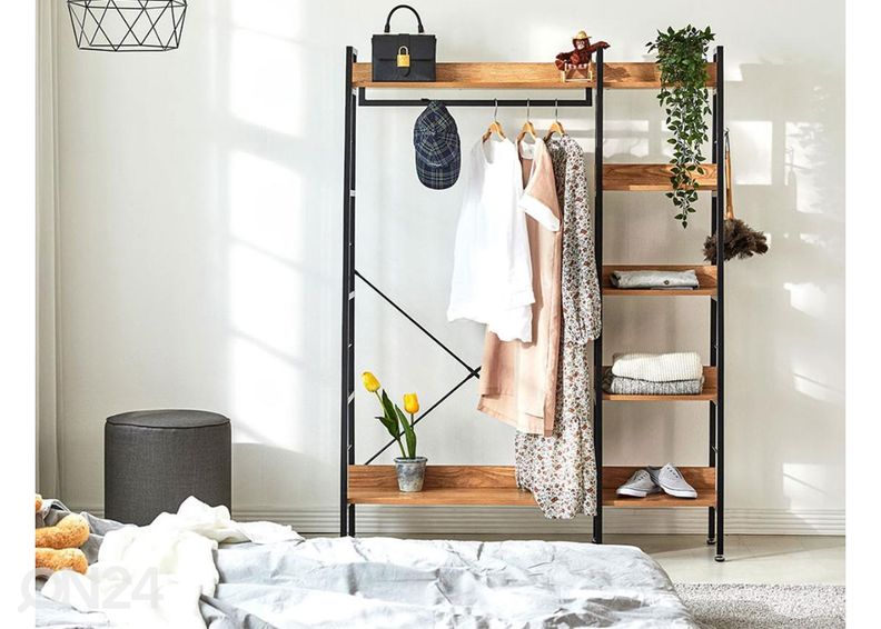 Vaaterekki hyllyillä kuvasuurennos