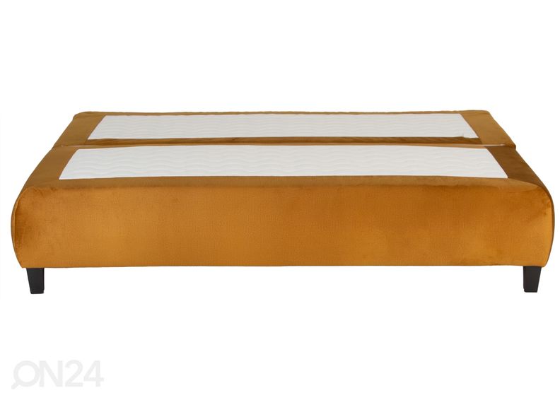 Vuodesohva vuodevaatelaatikolla kuvasuurennos