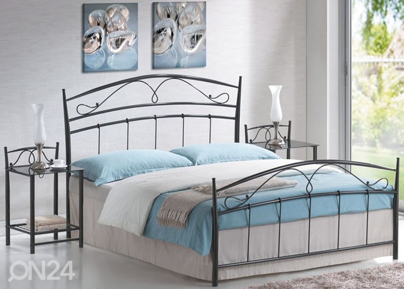 Yöpöytä kuvasuurennos