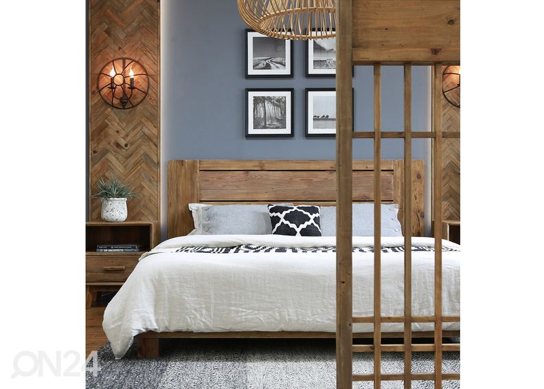 Yöpöytä kuvasuurennos