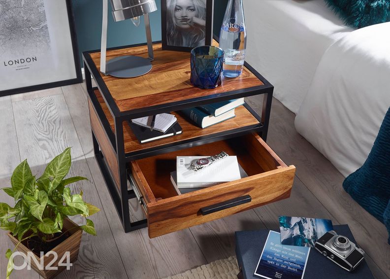 Yöpöytä kuvasuurennos