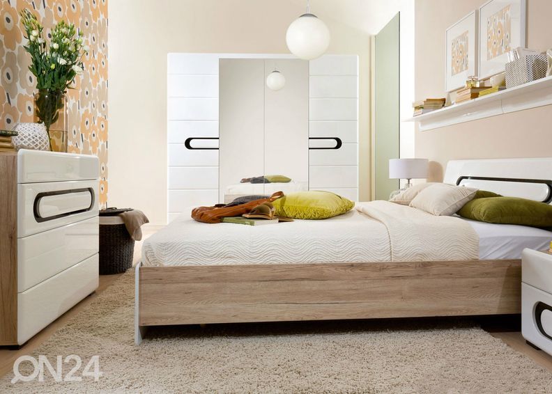 Yöpöytä kuvasuurennos