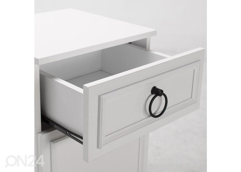 Yöpöytä H 63 cm kuvasuurennos