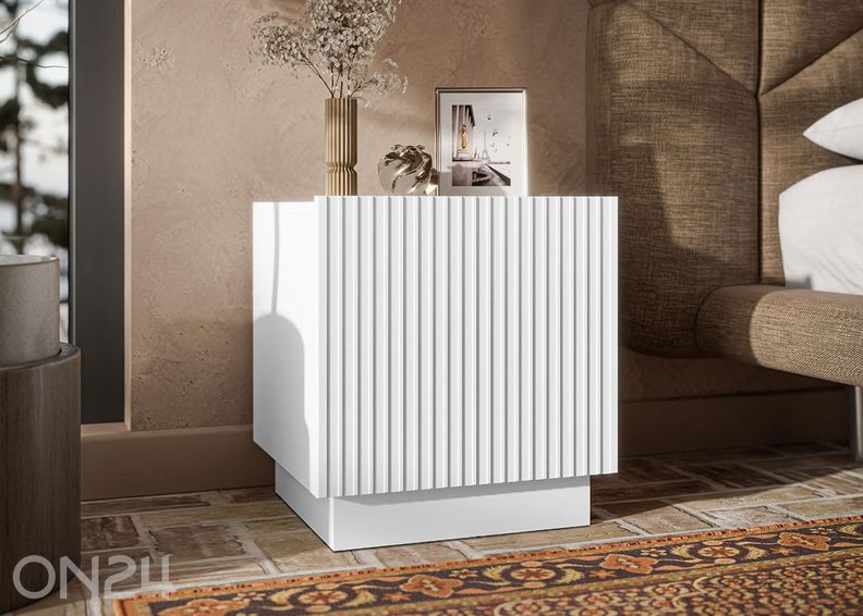 Yöpöytä Liverti, 2kpl kuvasuurennos