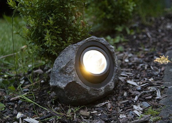 Aurinkokennovalaisin Kivi