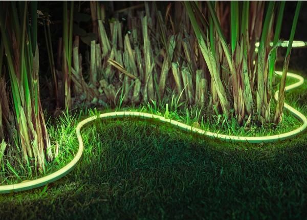 Hue White and Color ambiance valonauha ulkokäyttöön 5 m IP67