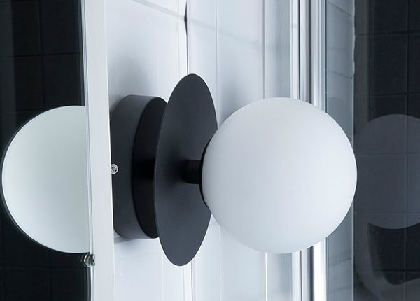 Kylpyhuoneen katto- ja seinävalaisin Art Deco