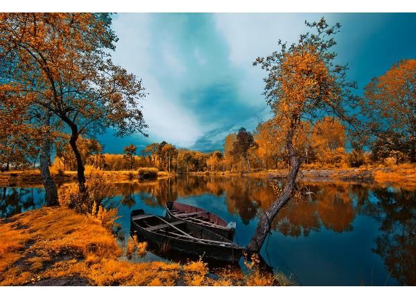 Non-woven kuvatapetti River In Autumn