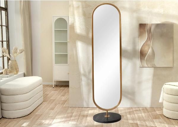 Peili Portrait 175 cm