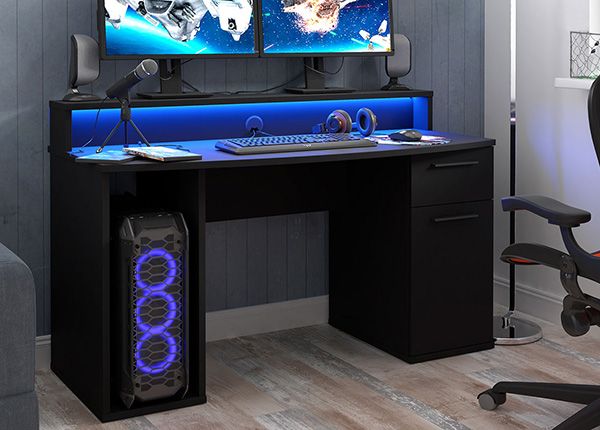 Pelipöytä + LED