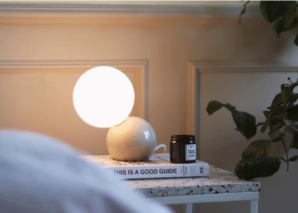 Pöytä-/seinävalaisin Ripley, beige