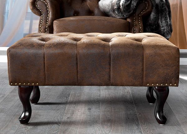 Rahi Chesterfield