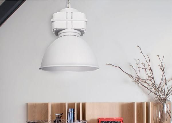 Riippuvalaisin Wanted