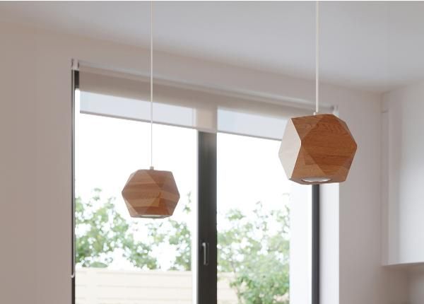 Riippuvalaisin Woody, luonnonpuu