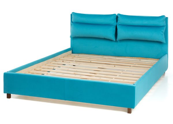 Sänky Pillows
