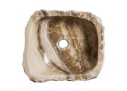 Pesuallas korukivestä